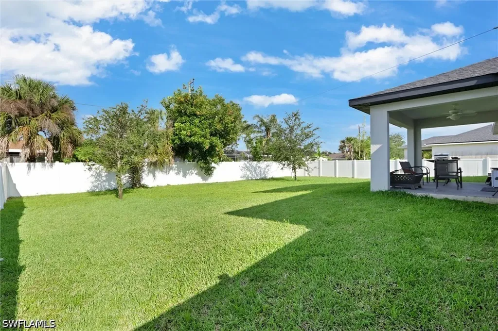 1317 NE 4th Place Cape Coral FL 33909