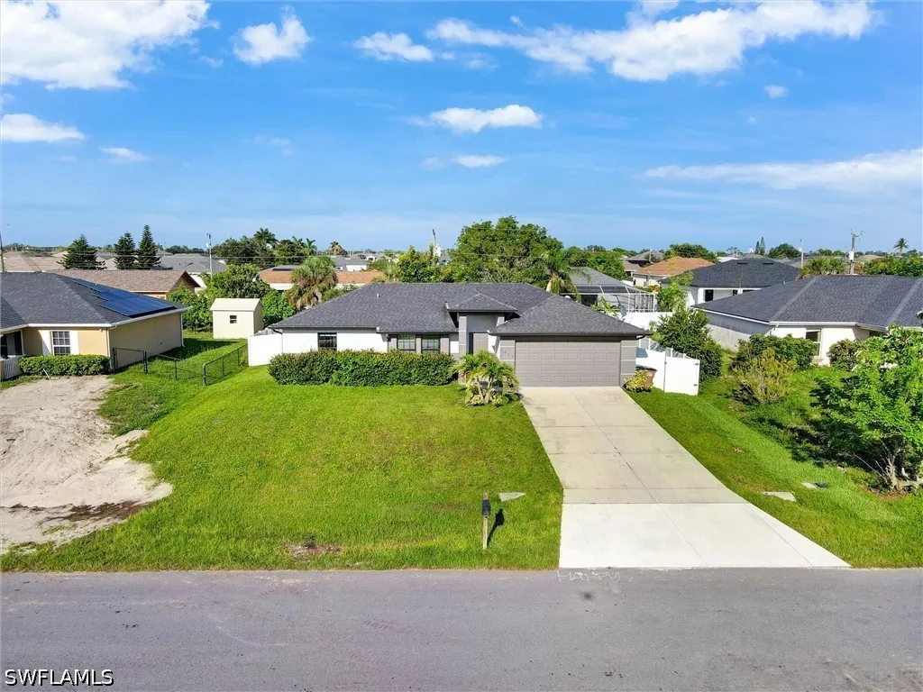 1317 NE 4th Place Cape Coral FL 33909