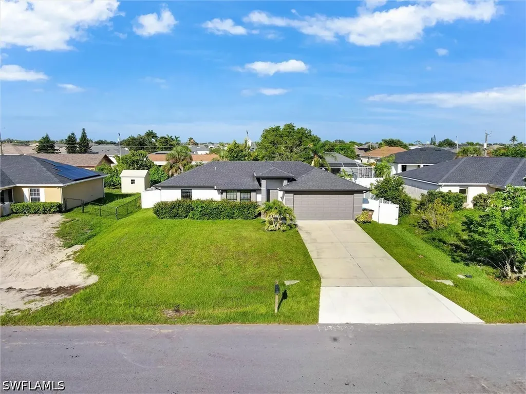 1317 NE 4th Place Cape Coral FL 33909
