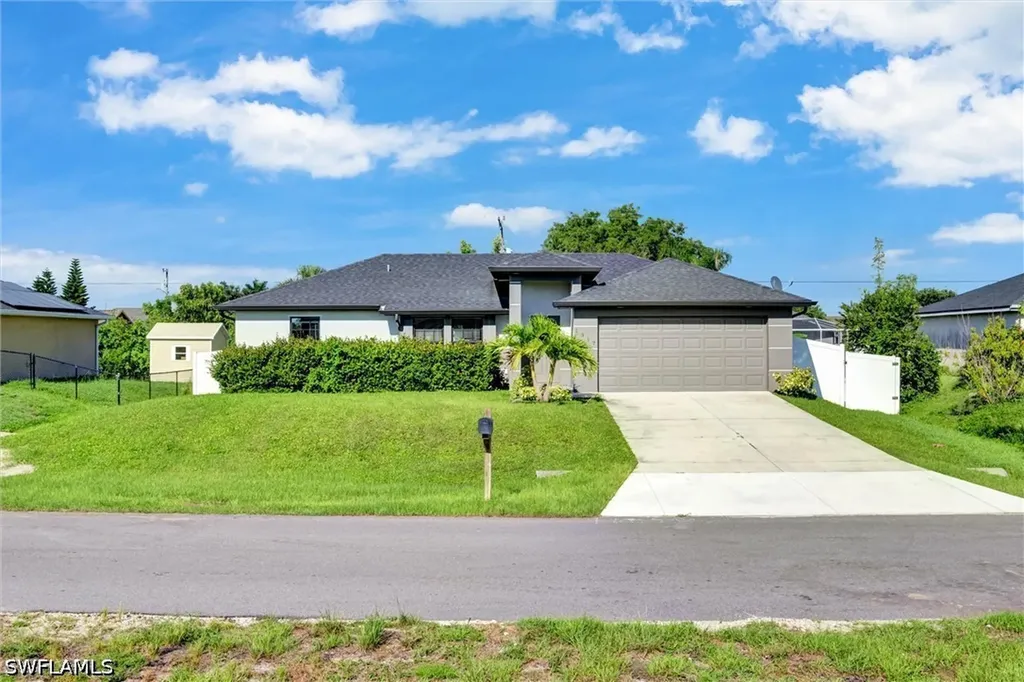 1317 NE 4th Place Cape Coral FL 33909