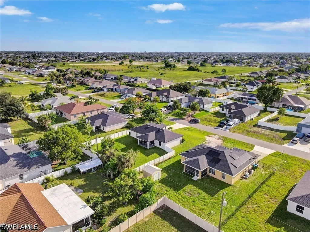 1317 NE 4th Place Cape Coral FL 33909