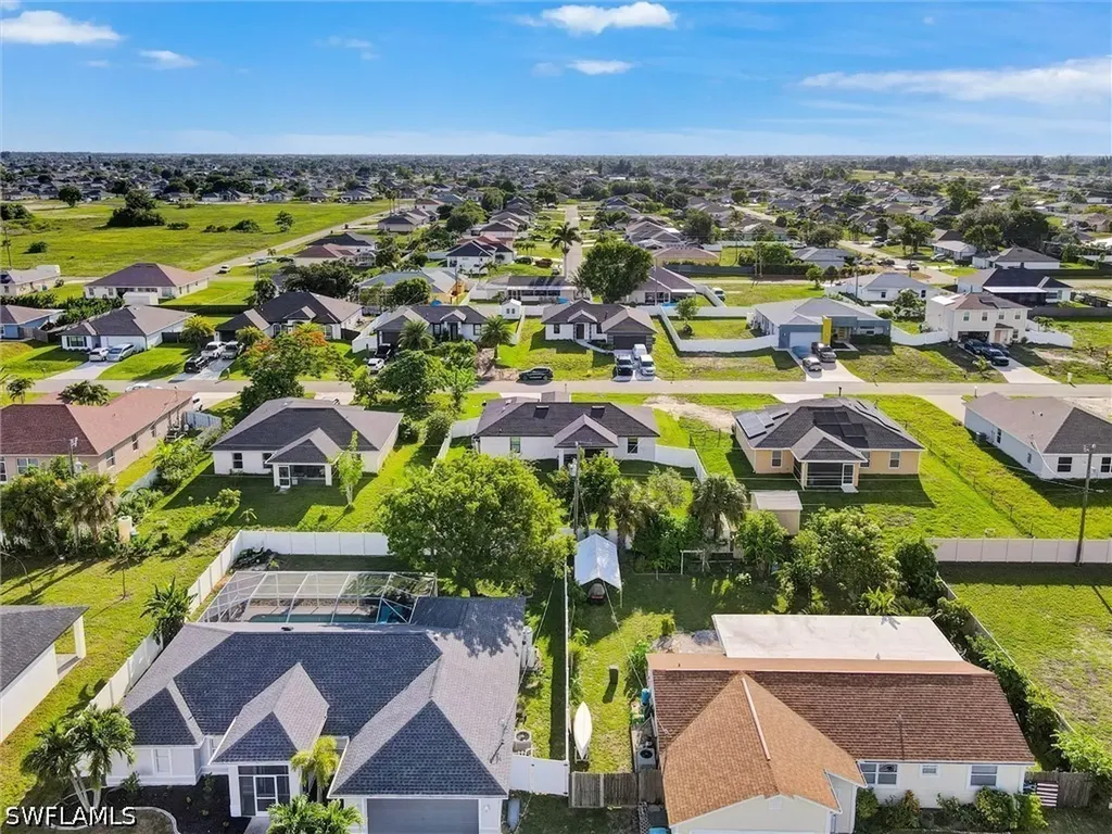 1317 NE 4th Place Cape Coral FL 33909