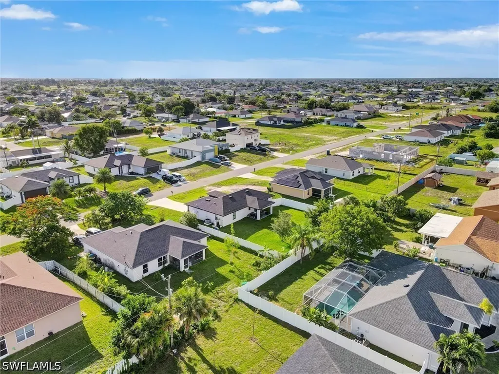 1317 NE 4th Place Cape Coral FL 33909