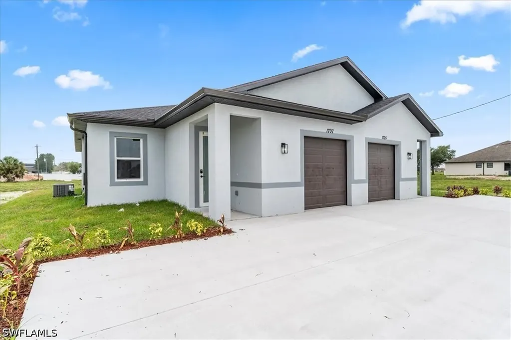 1812/1814 NE 8th Place Cape Coral FL 33909