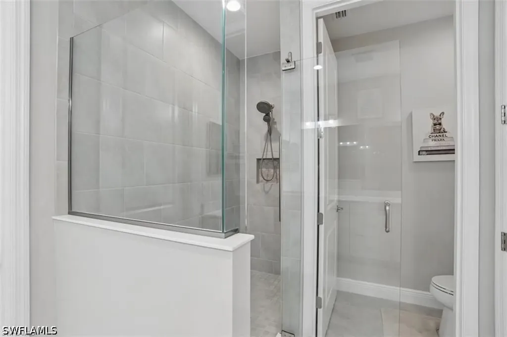 2567 Seychelles Drive Naples FL 34112