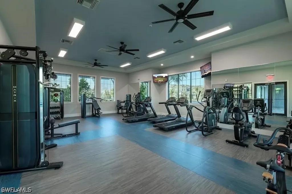 2567 Seychelles Drive Naples FL 34112