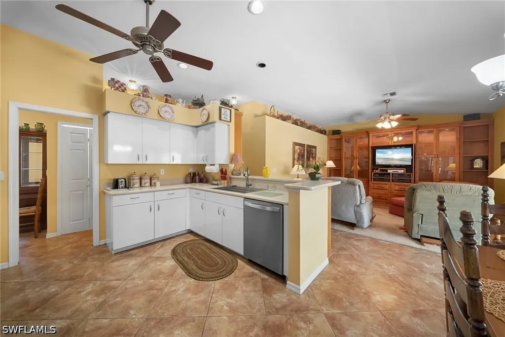 Estero FL 33928