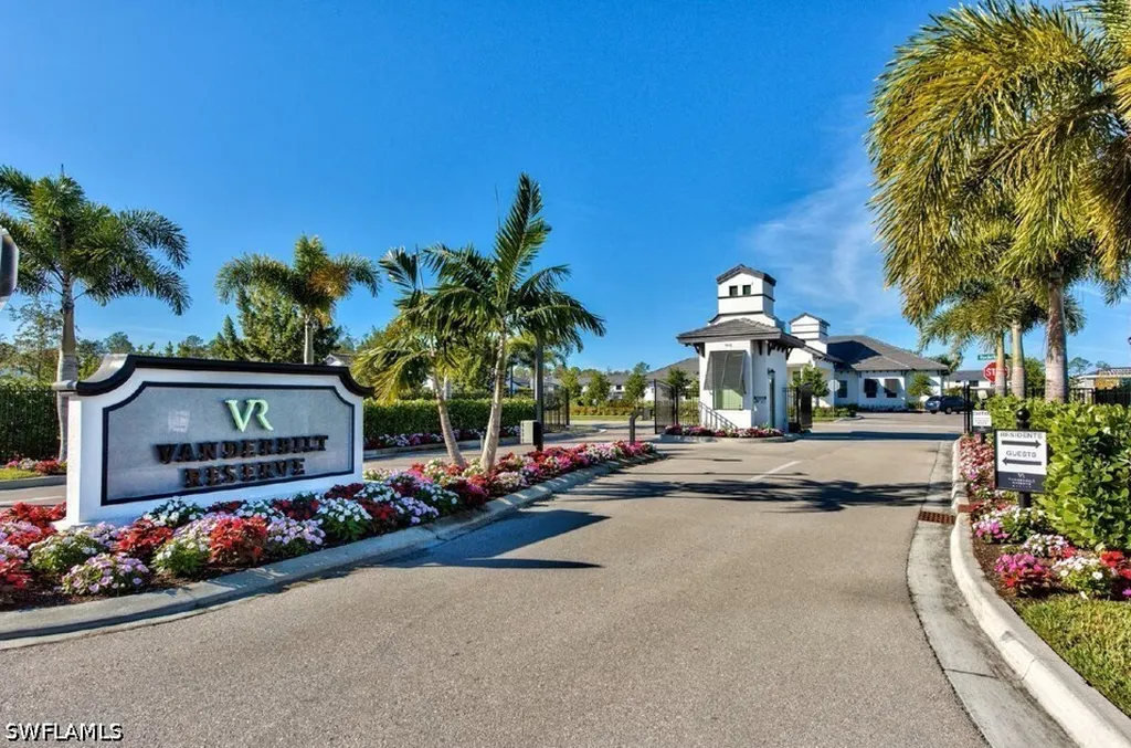 7624 Morgan Way Naples FL 34119
