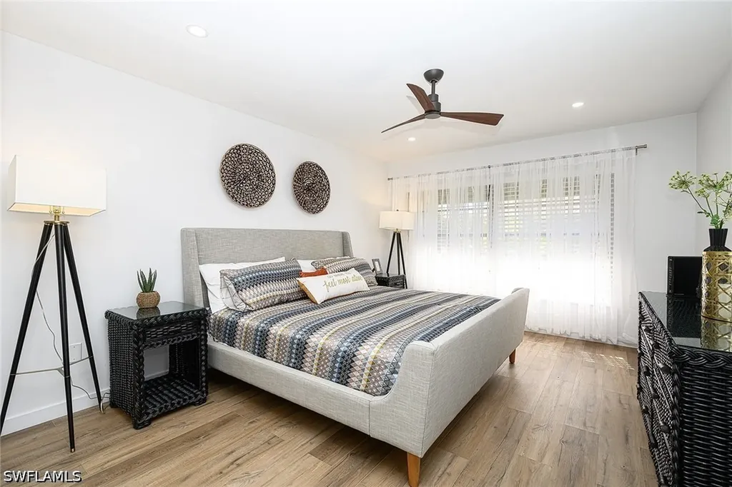 772 Reef Point Circle Naples FL 34108