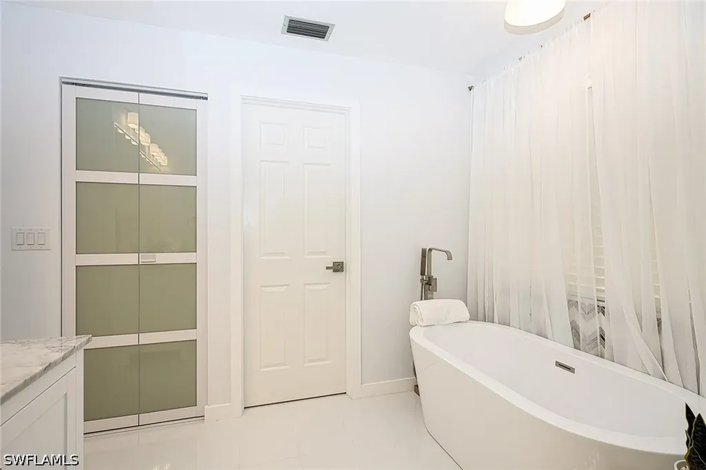 772 Reef Point Circle Naples FL 34108