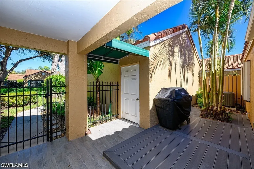 772 Reef Point Circle Naples FL 34108