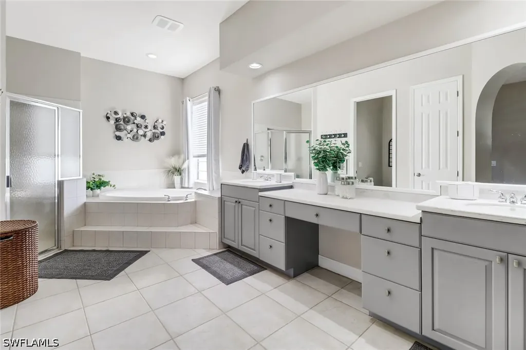 24873 Galicia Avenue Bonita Springs FL 34135