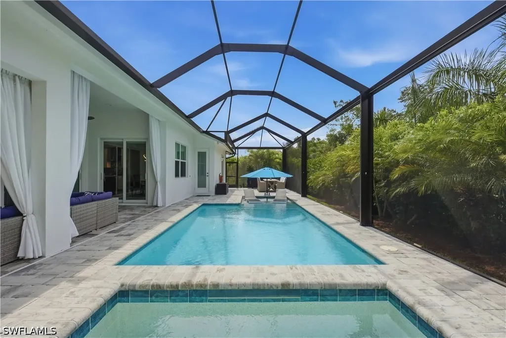 Marco Island FL, 68 Tahiti Road