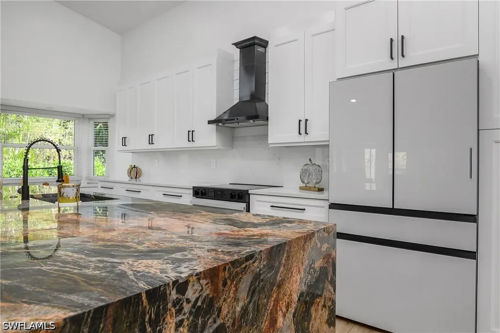401 Countryside Drive Naples FL 34104