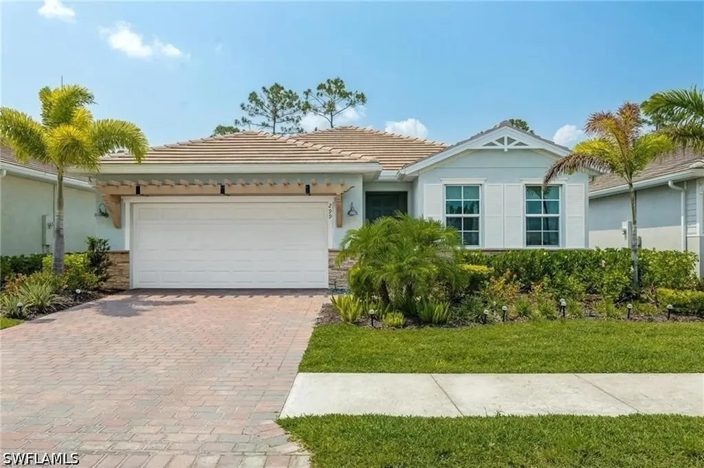 299 Tamarindo Lane Naples FL 34114
