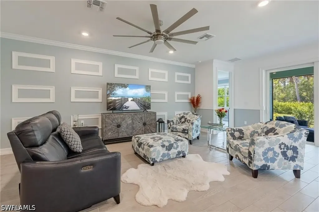 299 Tamarindo Lane Naples FL 34114