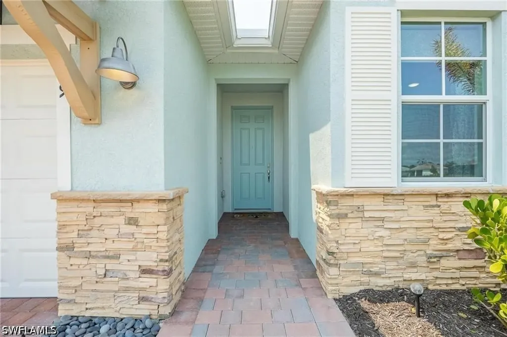 299 Tamarindo Lane Naples FL 34114