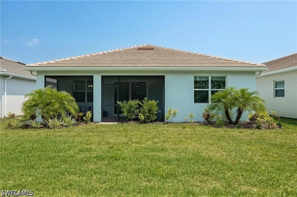 299 Tamarindo Lane Naples FL 34114