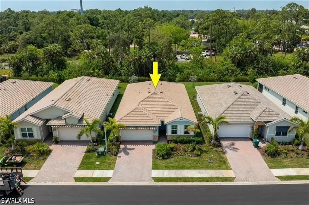 299 Tamarindo Lane Naples FL 34114