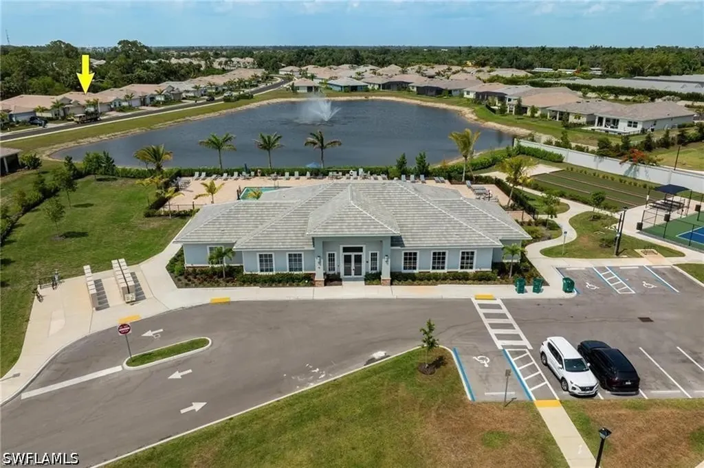 299 Tamarindo Lane Naples FL 34114