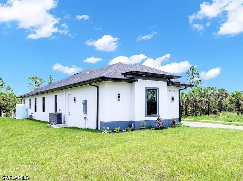 2625 32nd Avenue SE Naples FL 34117