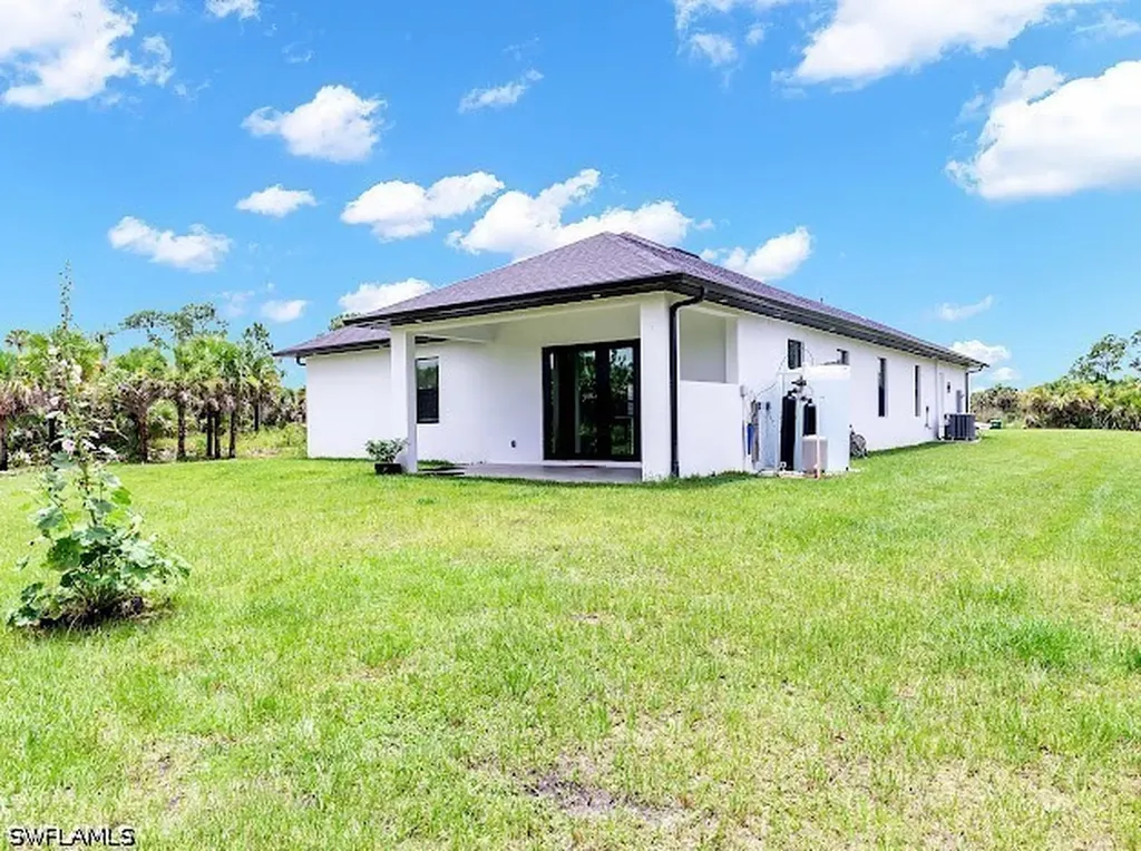 2625 32nd Avenue SE Naples FL 34117