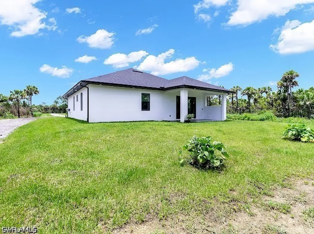 2625 32nd Avenue SE Naples FL 34117