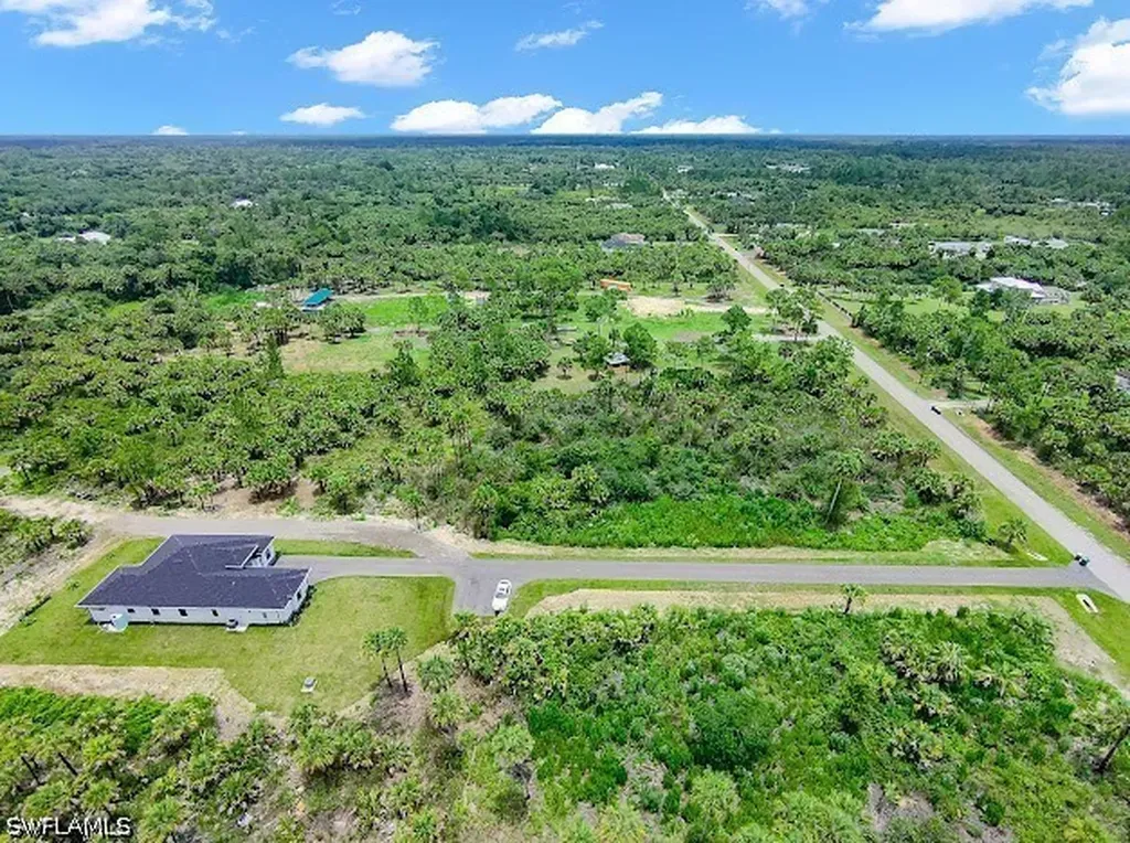 2625 32nd Avenue SE Naples FL 34117