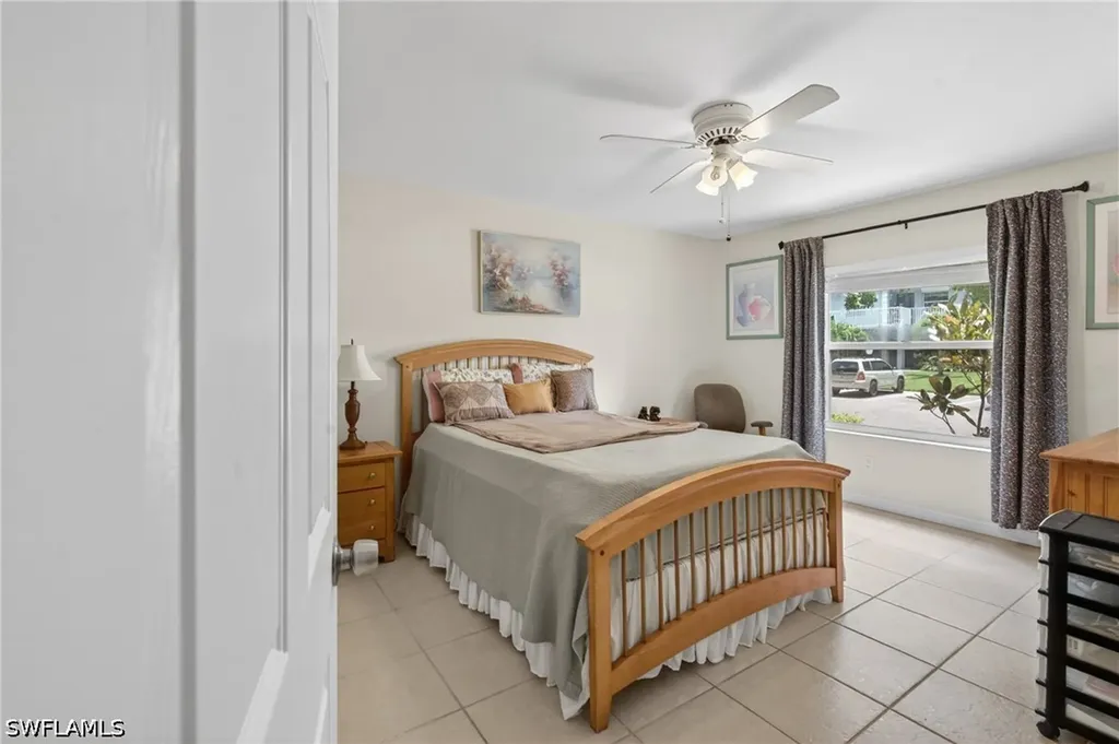 5725 Foxlake Drive North Fort Myers FL 33917