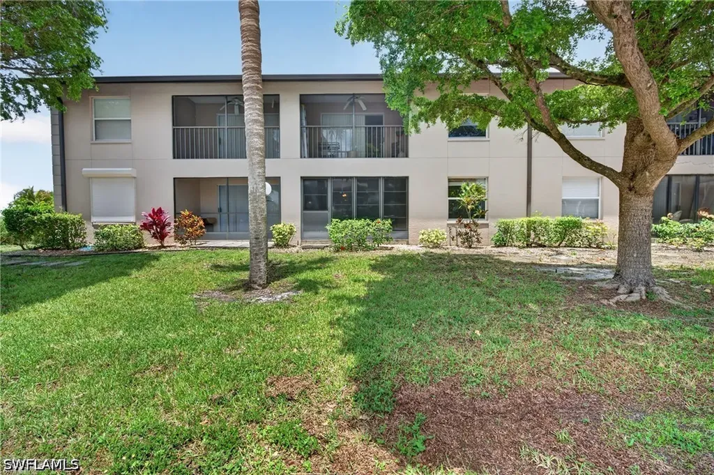 5725 Foxlake Drive North Fort Myers FL 33917