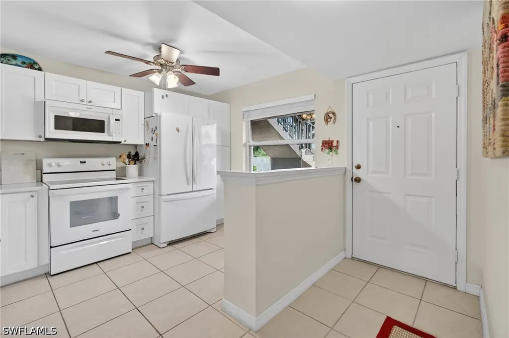 5725 Foxlake Drive North Fort Myers FL 33917