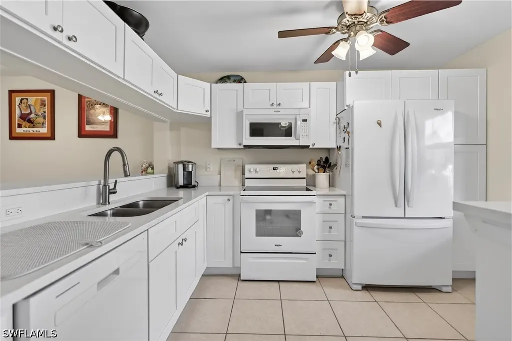 5725 Foxlake Drive North Fort Myers FL 33917