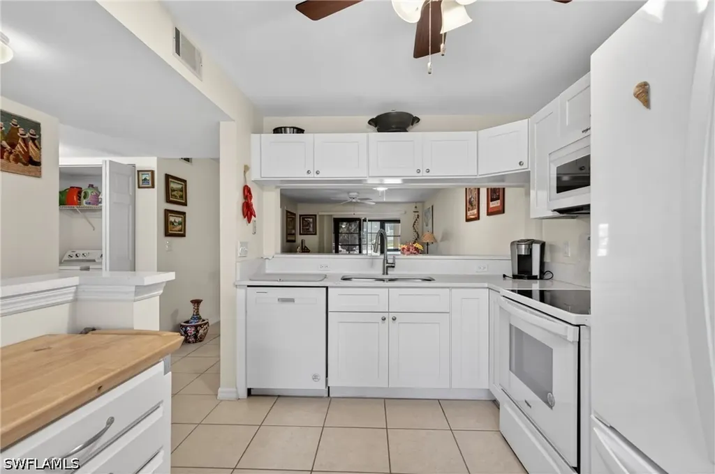 5725 Foxlake Drive North Fort Myers FL 33917