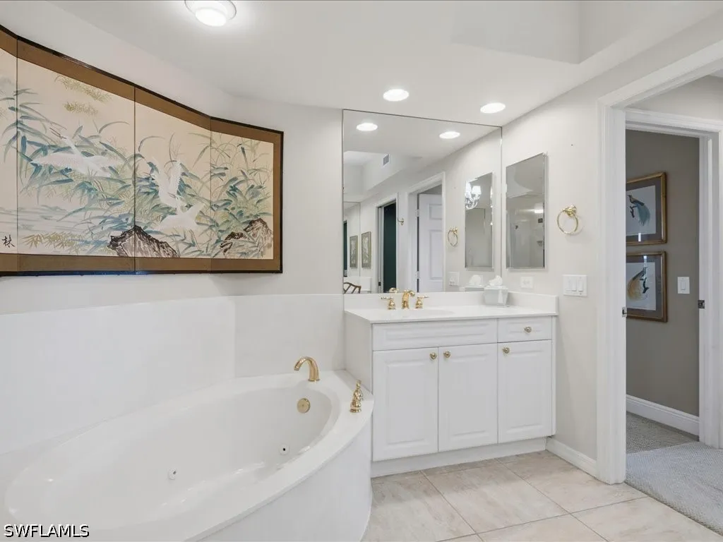 425 Cove Tower Drive Naples FL 34110
