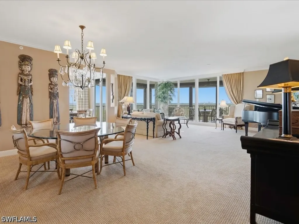 425 Cove Tower Drive Naples FL 34110