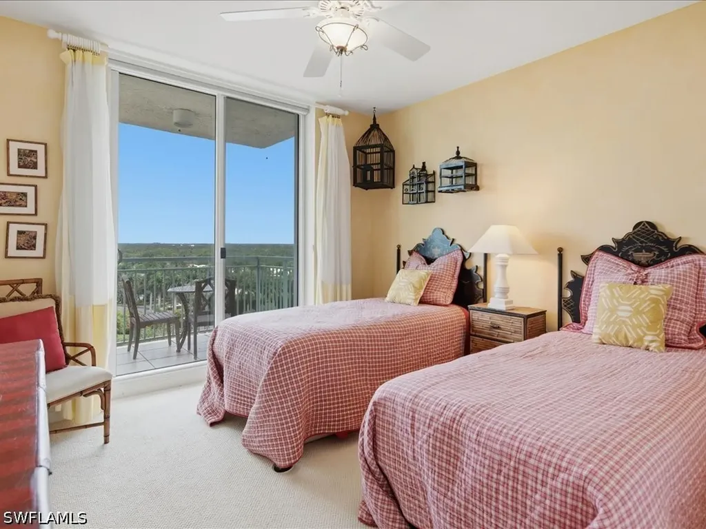 425 Cove Tower Drive Naples FL 34110