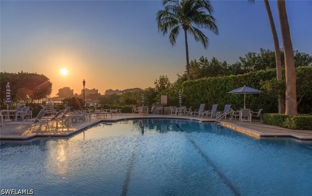 425 Cove Tower Drive Naples FL 34110