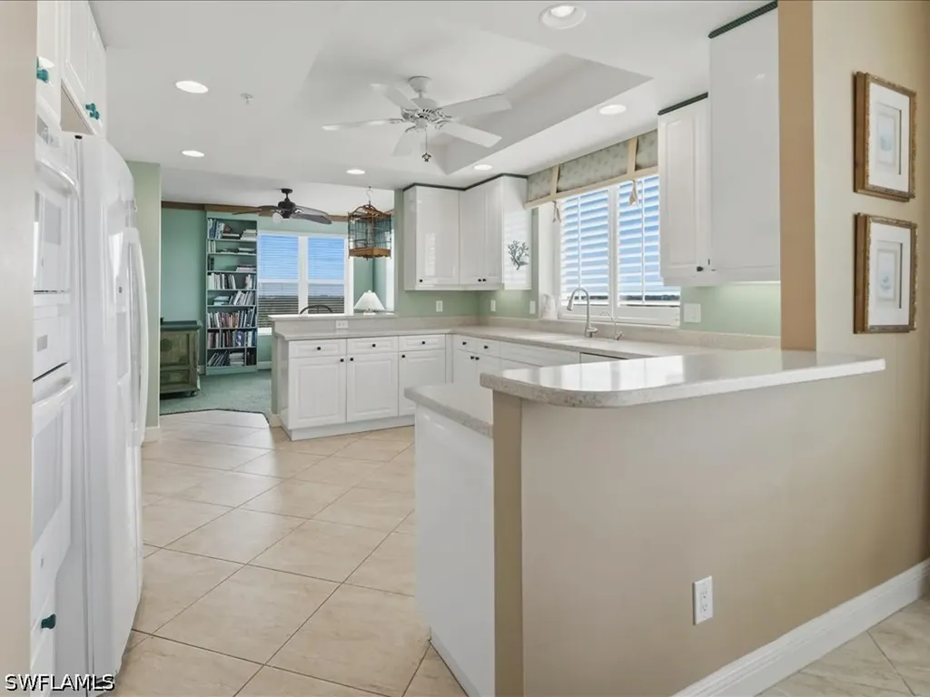 425 Cove Tower Drive Naples FL 34110