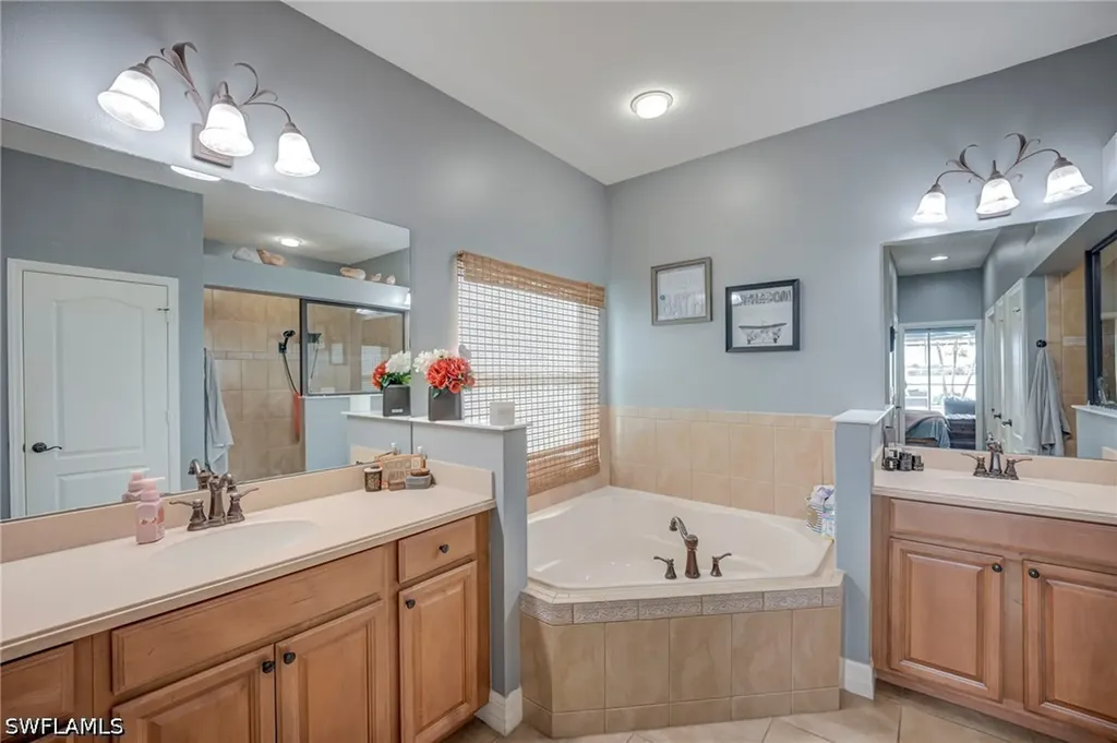 2831 Via Piazza Loop Fort Myers FL 33905