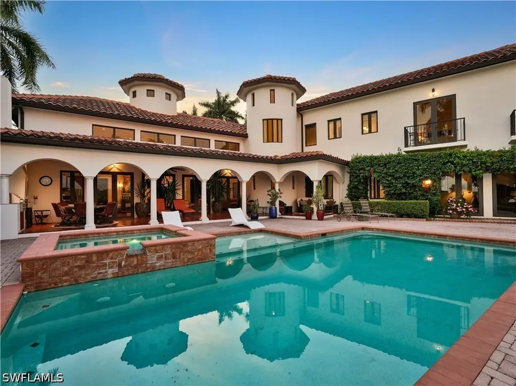 2535 Tarpon Road Naples FL 34102