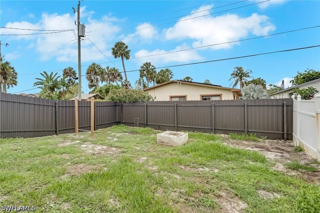 11563 Saunders Avenue Bonita Springs FL 34135