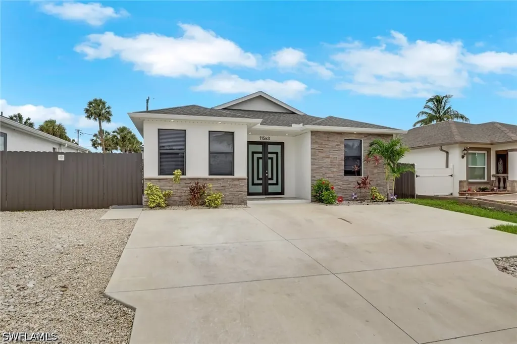 11563 Saunders Avenue Bonita Springs FL 34135