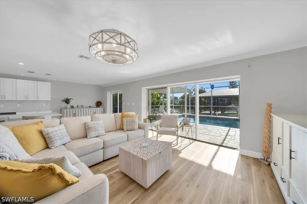 128 San Salvador Street Naples FL 34113