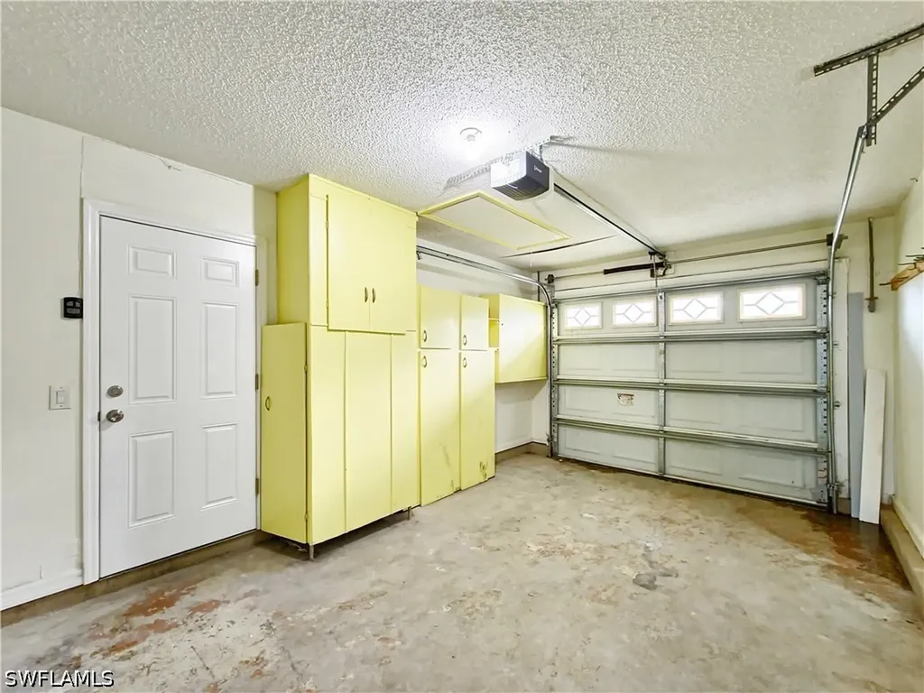 7425 Galloway Road Weeki Wachee FL 34613