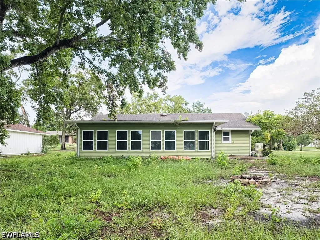 7425 Galloway Road Weeki Wachee FL 34613