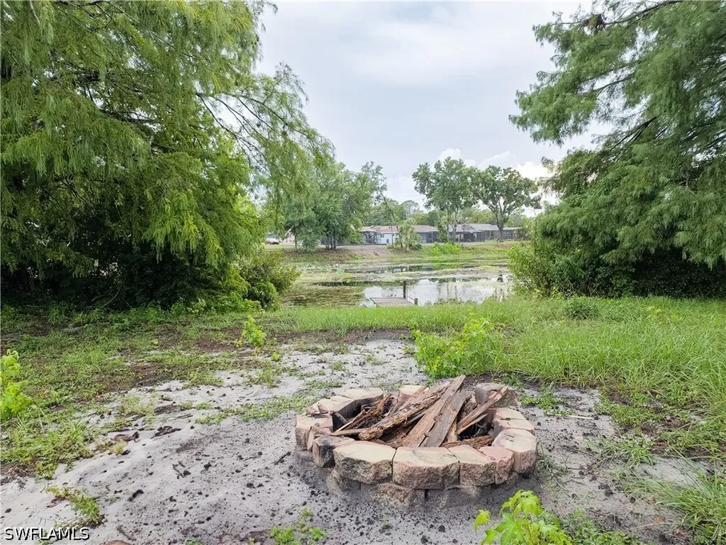 7425 Galloway Road Weeki Wachee FL 34613
