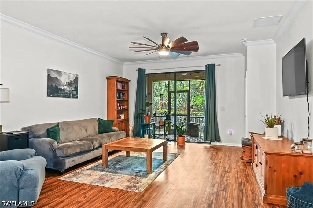 9052 Glenforest Drive Naples FL 34120