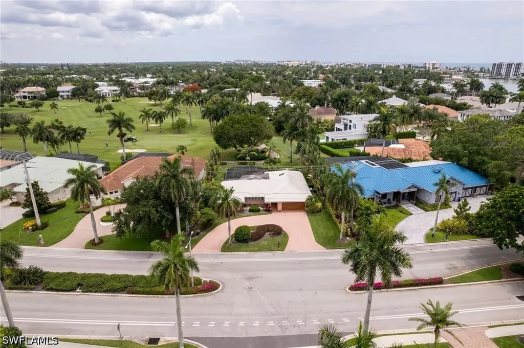 520 Harbour Drive Naples FL 34103
