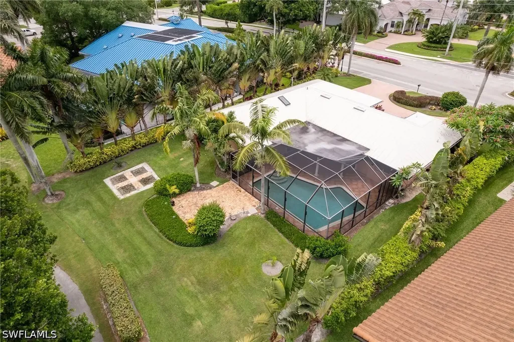 520 Harbour Drive Naples FL 34103