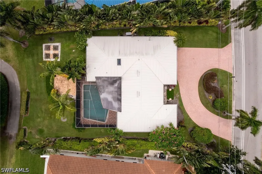 520 Harbour Drive Naples FL 34103